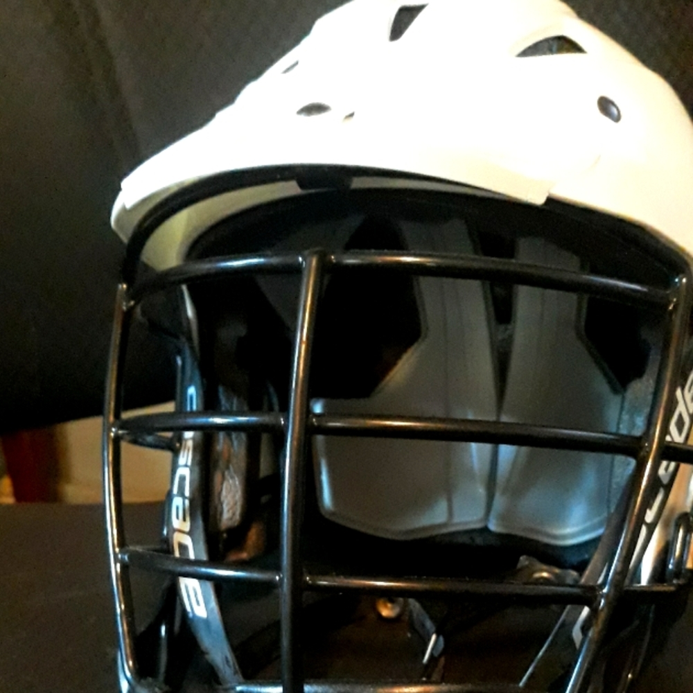 Lacrosse Field Hocky Profesional helmet byCascade